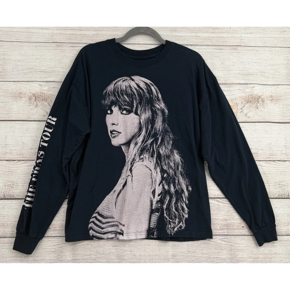 Taylor Swift The Eras Tour Shirt Unisex Large Black Long Sleeve Graphic Tee